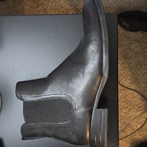 BORN Chelesa Boots, Black 9M